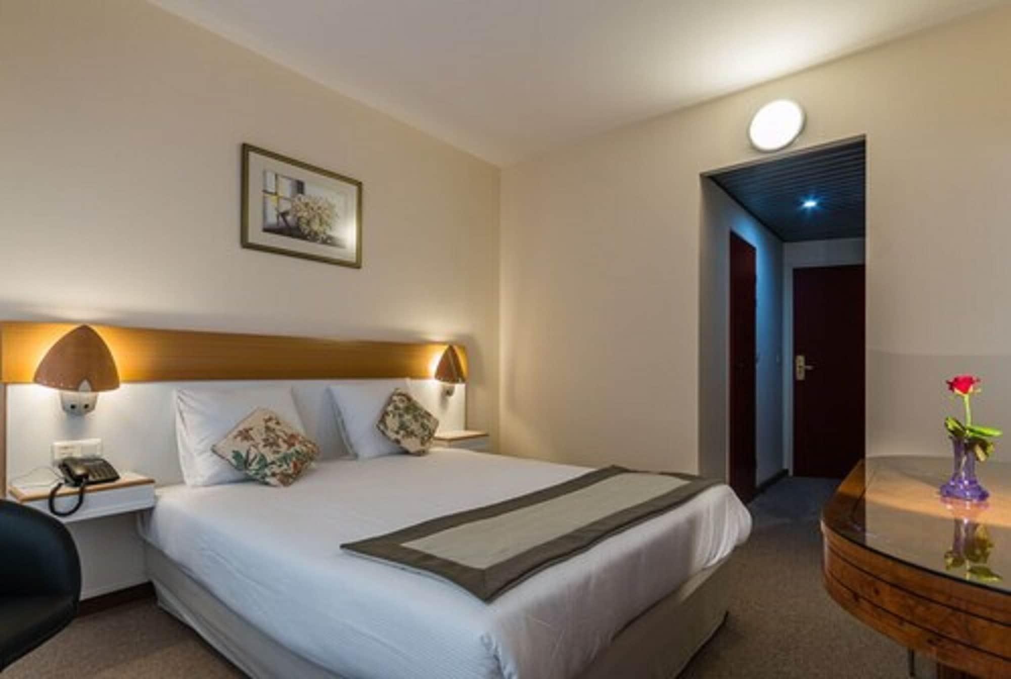 Slina Hotel Brussels Sint-Jans-Molenbeek Exteriör bild