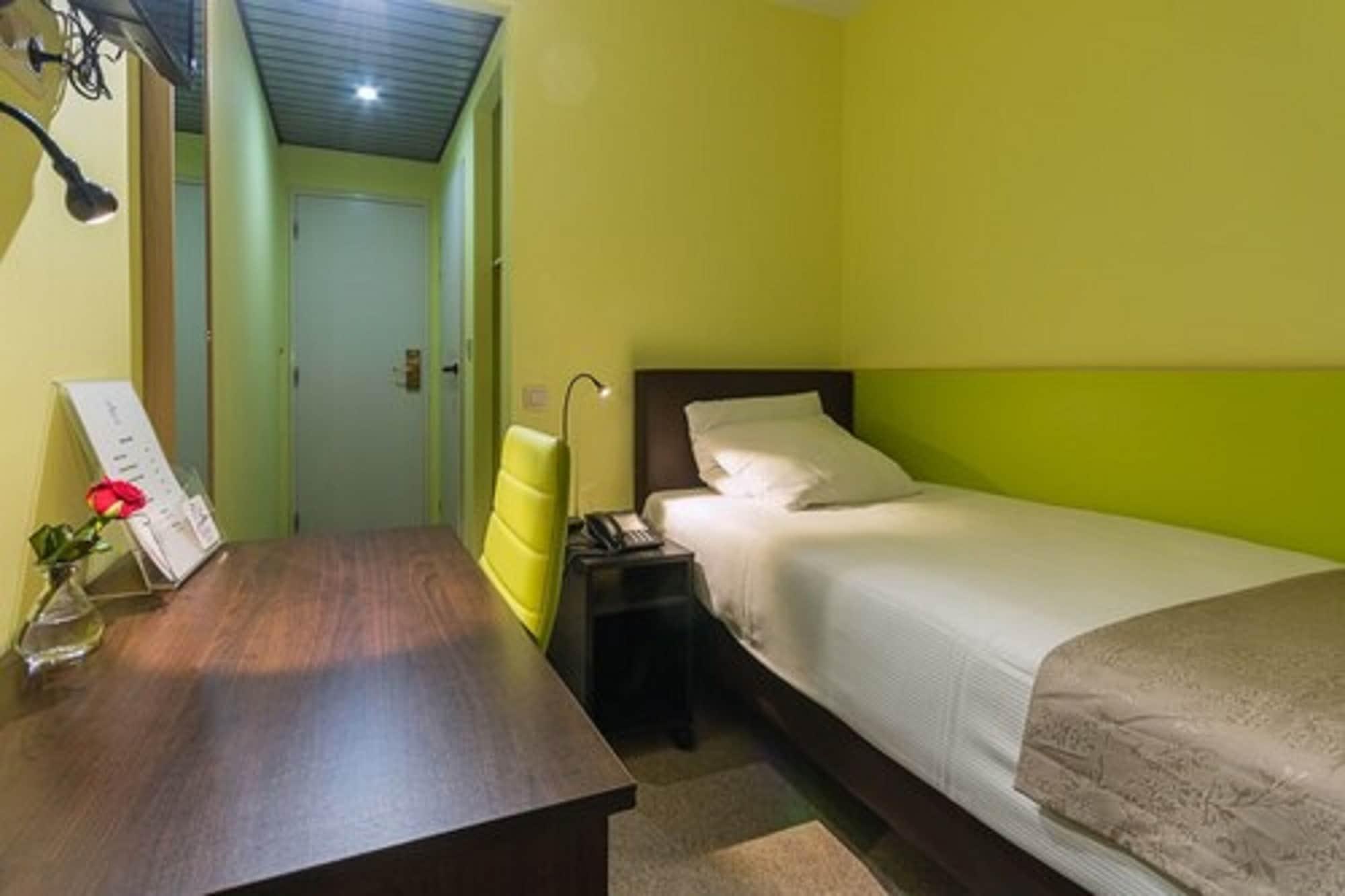 Slina Hotel Brussels Sint-Jans-Molenbeek Exteriör bild