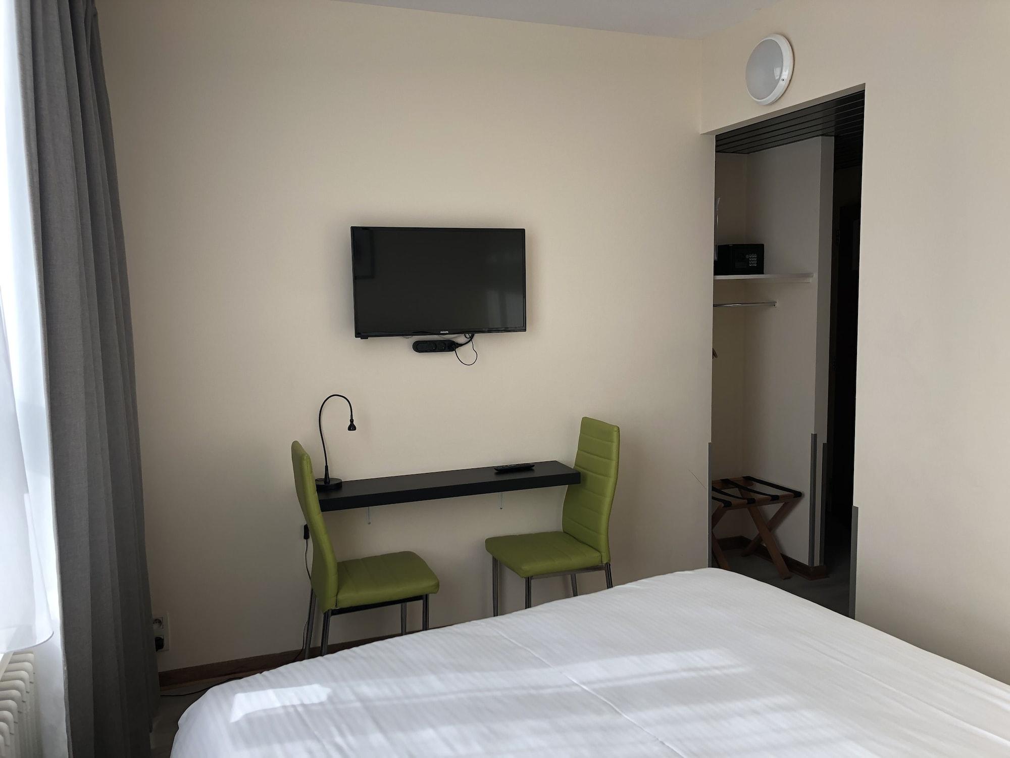 Slina Hotel Brussels Sint-Jans-Molenbeek Exteriör bild