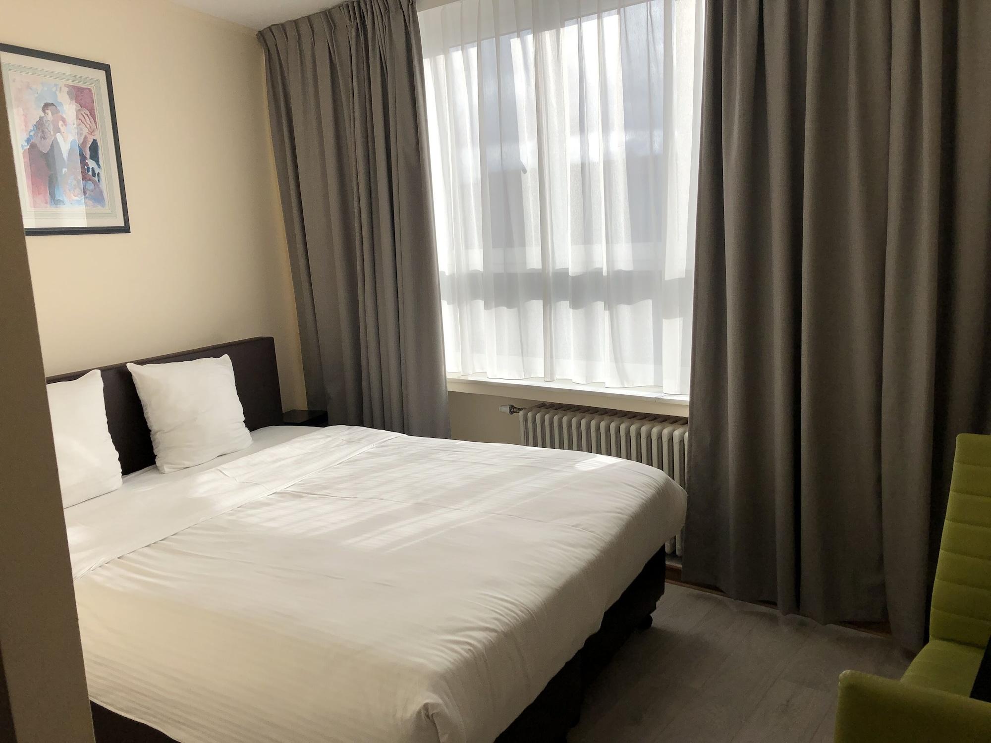Slina Hotel Brussels Sint-Jans-Molenbeek Exteriör bild
